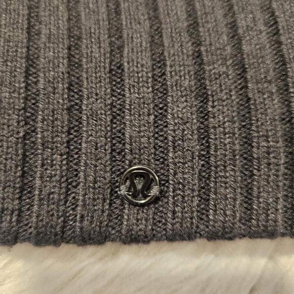 Lululemon Chalet Keep Your Neck Warm Cozy Scarf - Picture 3 of 5